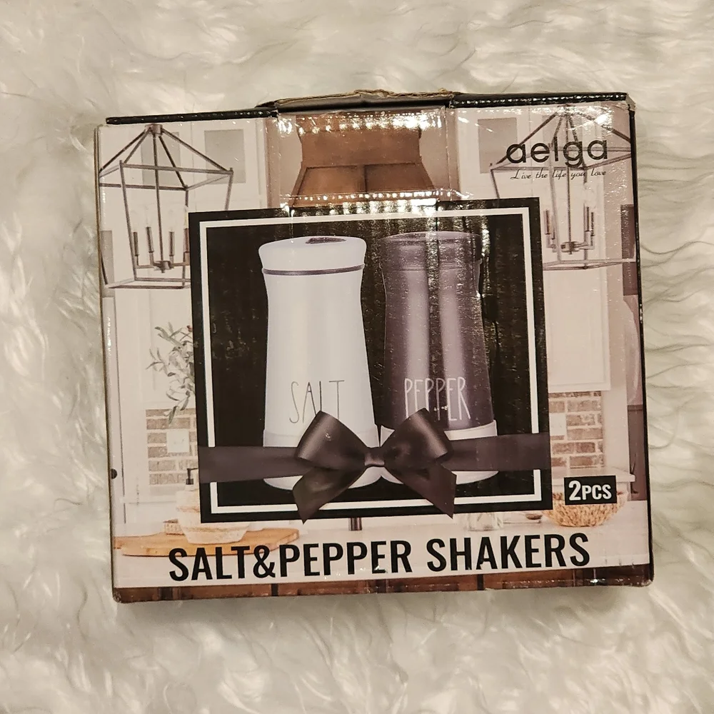 NEW Farmhouse Black and White Salt and Pepper Shakers